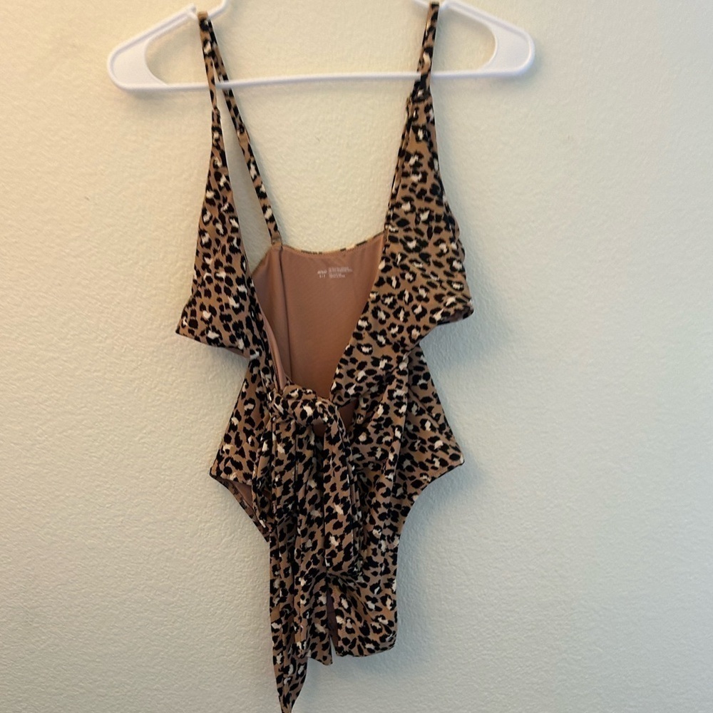 Aerie Cross Over Wrap Leopard Print
One-Piece Swimsuit - Size small